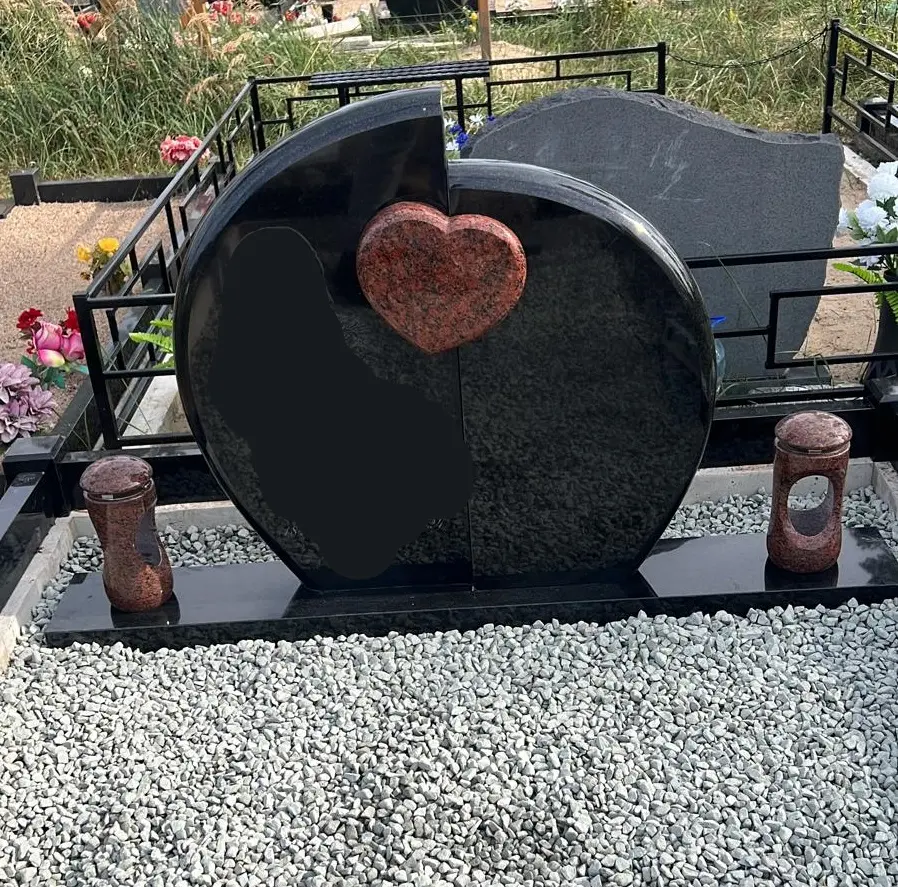 personalizēts kapu piemineklis ar individuālu dizainu