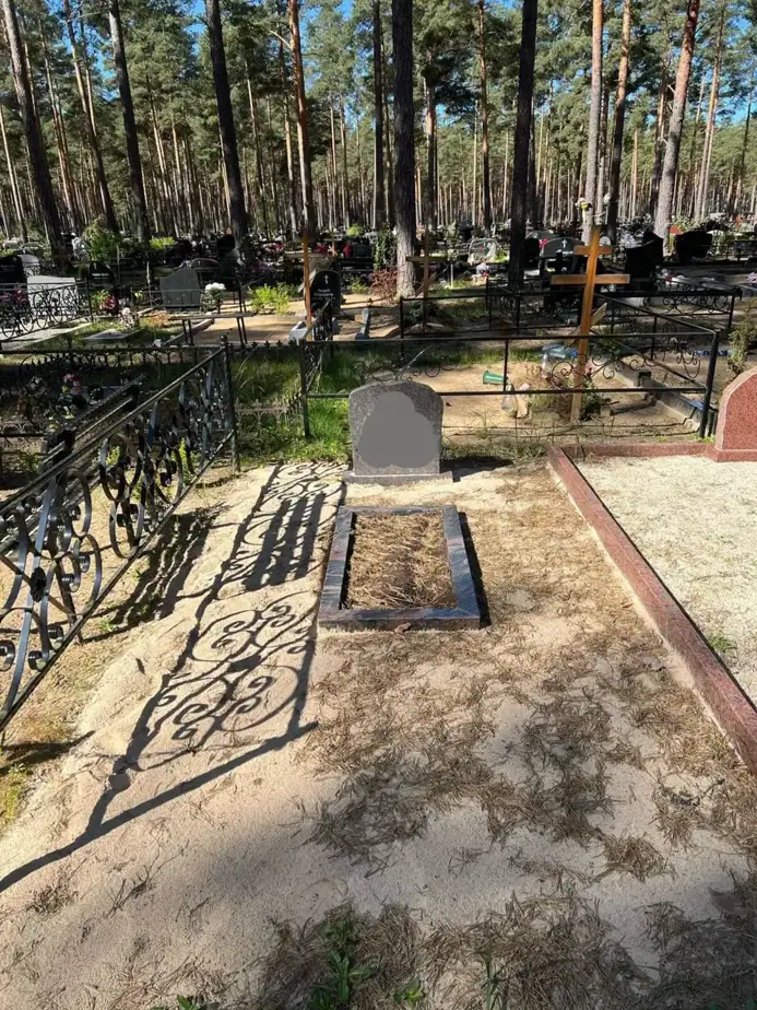 skujkoki pie kapavietas kas palielina uzkopšanas nepieciešamību